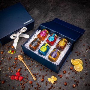 Giftboxeo Geschenkbox (royal blue) - Aromatisierter Honig